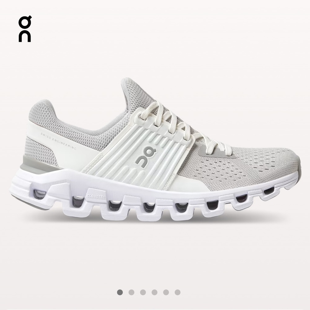 On Running tennis shoes